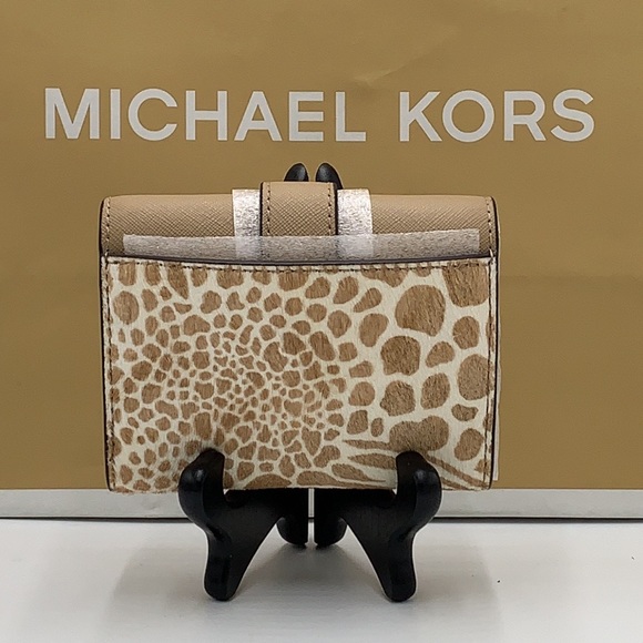 MICHAEL KORS
Carmen Medium Flap Bifold Faux Fur-Leather Wallet
Camel color - Picture 8 of 15